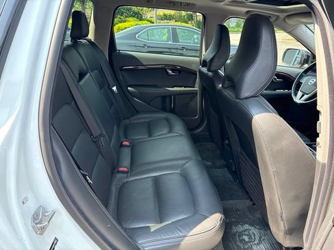 Used 2016 Volvo XC70 T5 Premier w/ Proximity Package AWD/4WD image 25