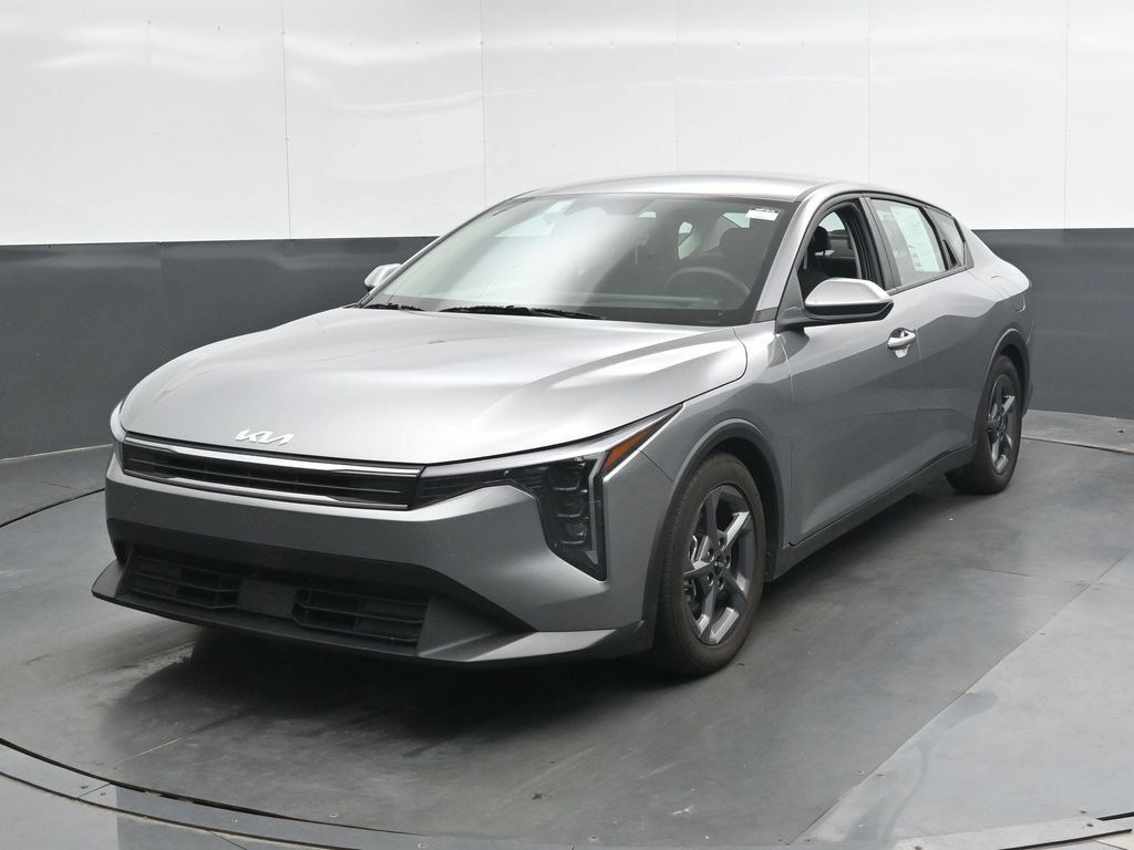 Used 2025 Kia K4 FWD image 7