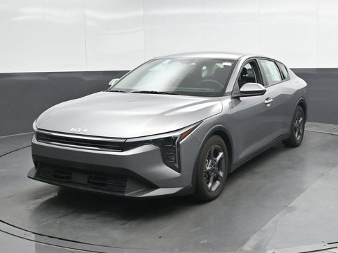 Used 2025 Kia K4 FWD image 7