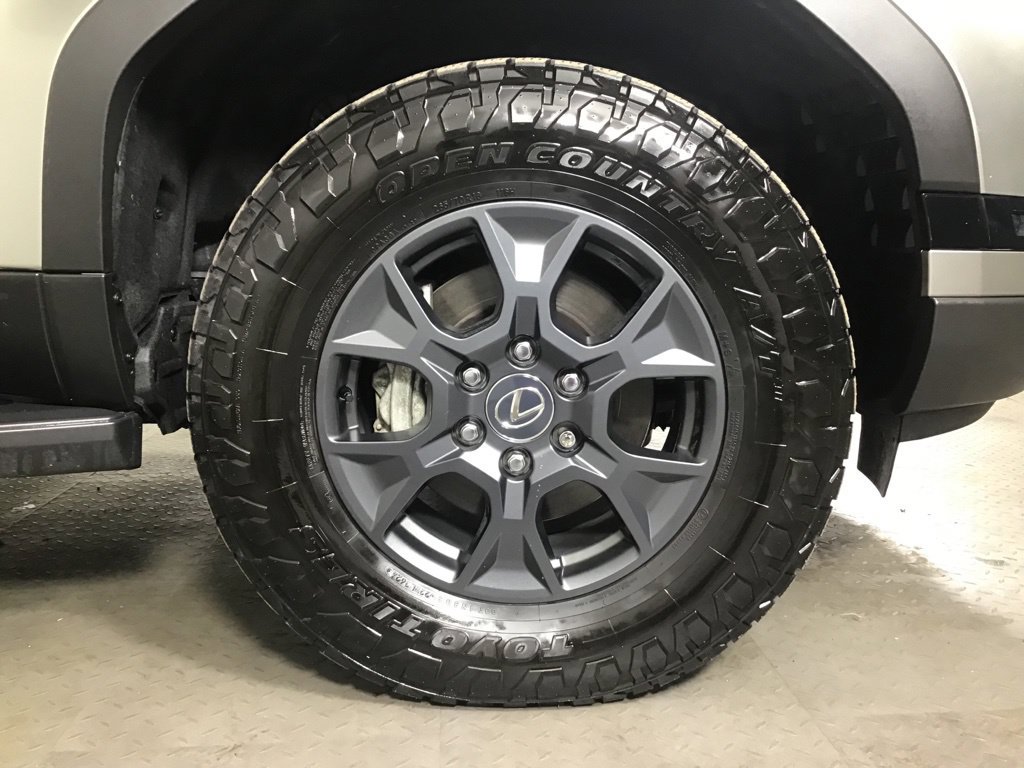 Used 2024 Lexus GX 550 AWD/4WD image 14