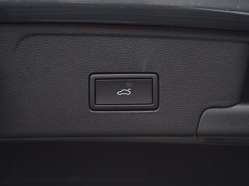 New 2026 Volkswagen Atlas Cross Sport SE image 26