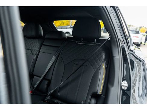 Used 2023 Bentley Bentayga Speed image 33