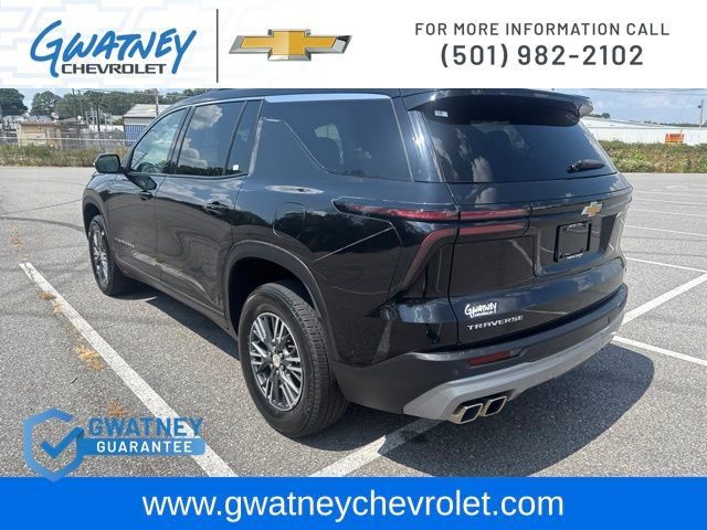 Used 2024 Chevrolet Traverse LT FWD image 7
