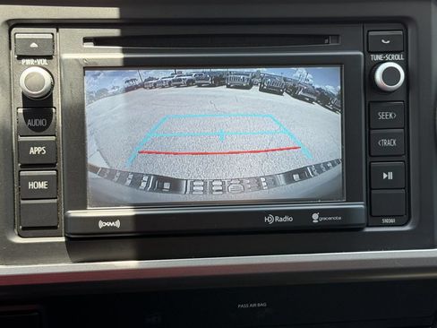 Used 2019 Toyota Tacoma SR5 RWD image 22