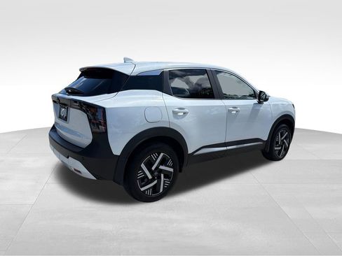 Used 2025 Nissan Kicks SV FWD image 8