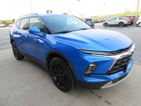 Used 2024 Chevrolet Blazer LT w/ Convenience Package FWD image 7