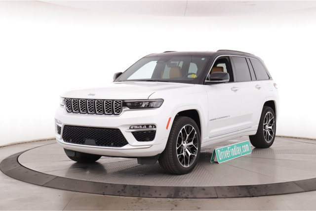 Used 2025 Jeep Grand Cherokee Summit AWD/4WD image 10