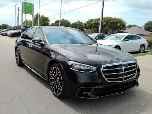 Used 2023 Mercedes-Benz S 580 4MATIC Sedan w/ AMG Line image 4