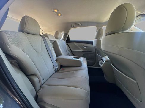 Used 2009 Toyota Venza FWD image 36