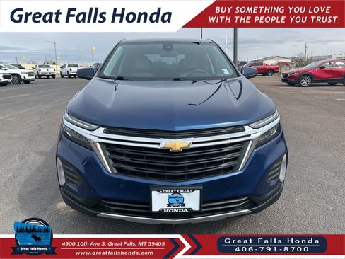 Used 2022 Chevrolet Equinox LT w/ Driver Convenience Package image 2