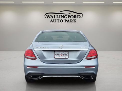 Used 2017 Mercedes-Benz E 300 4MATIC image 5