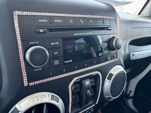 Used 2015 Jeep Wrangler Unlimited Sport AWD/4WD image 17