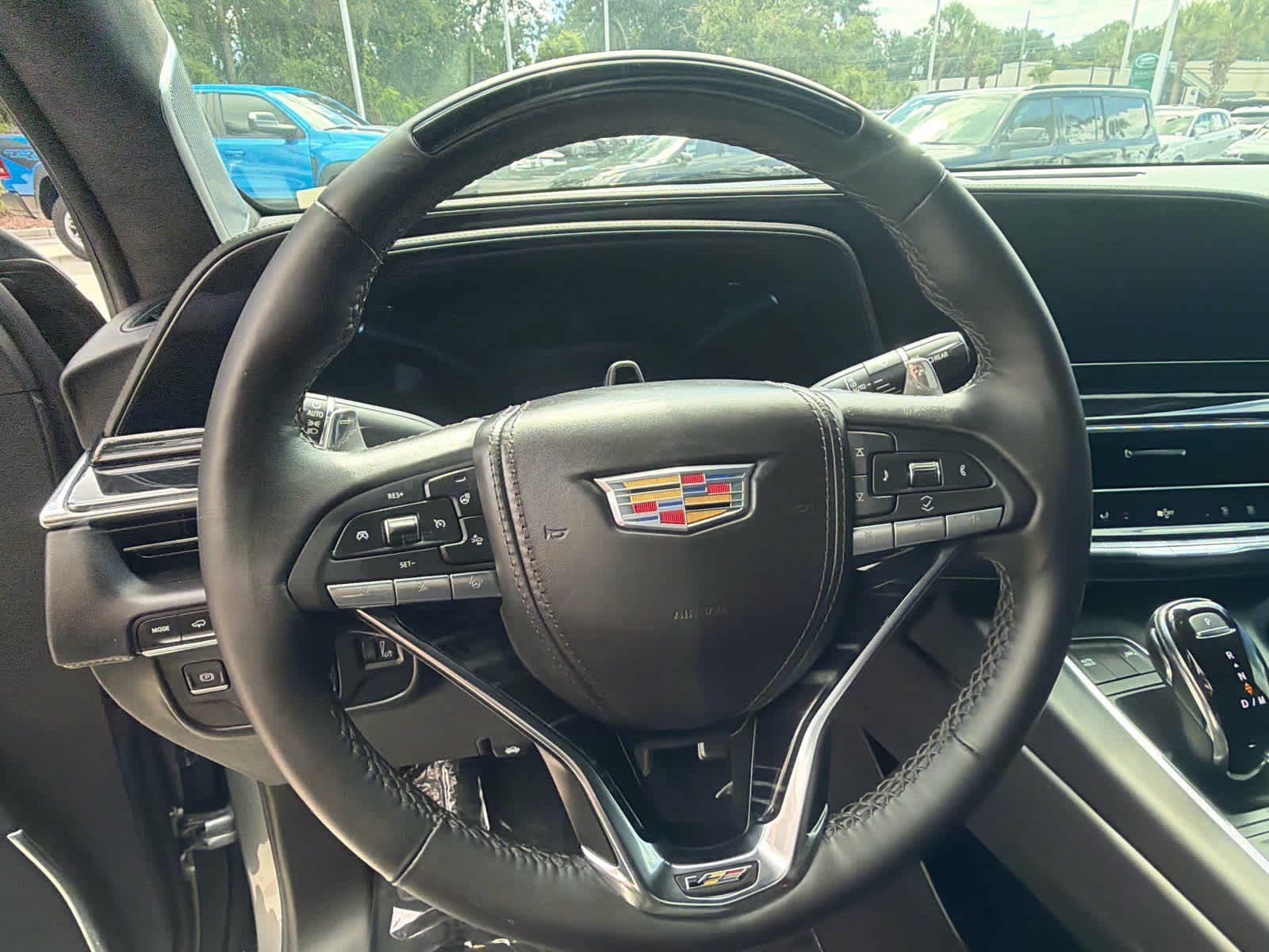 Used 2024 Cadillac Escalade V w/ LPO, ONYX Package AWD/4WD image 18
