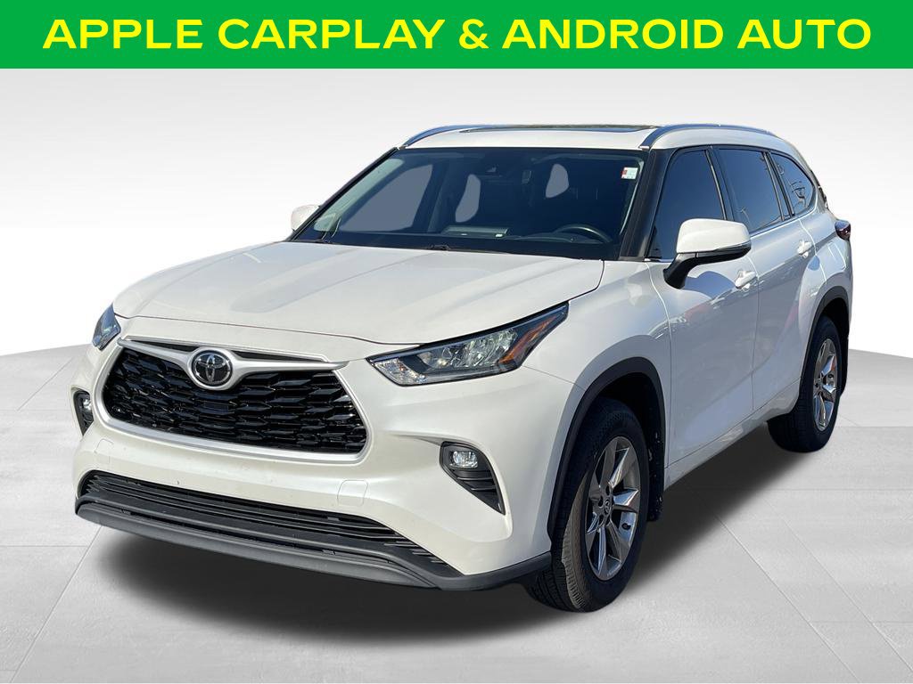 Used 2020 Toyota Highlander XLE AWD/4WD image 4