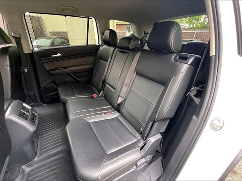 Certified 2022 Volkswagen Atlas SE FWD image 25