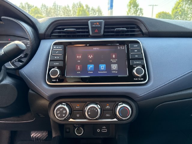 Used 2023 Nissan Versa SV FWD image 21