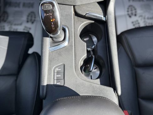 Used 2017 Cadillac XT5 Luxury w/ Driver Awareness Package image 19