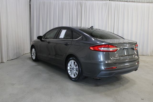 Used 2020 Ford Fusion SE FWD image 27