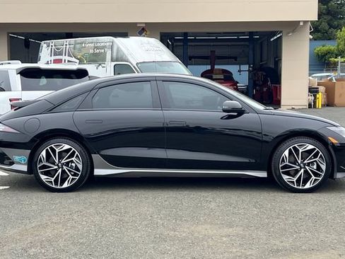 Certified 2025 Hyundai Ioniq 6 SEL RWD image 3