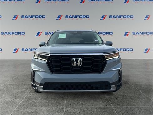 Used 2023 Honda Pilot Touring image 8