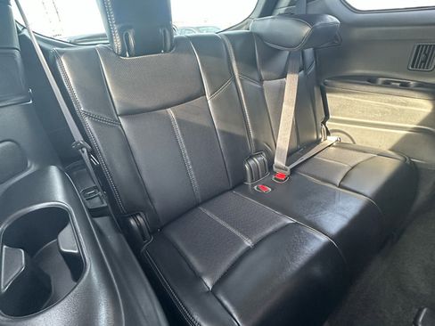 Used 2018 Nissan Pathfinder Platinum w/ Cargo Package image 40