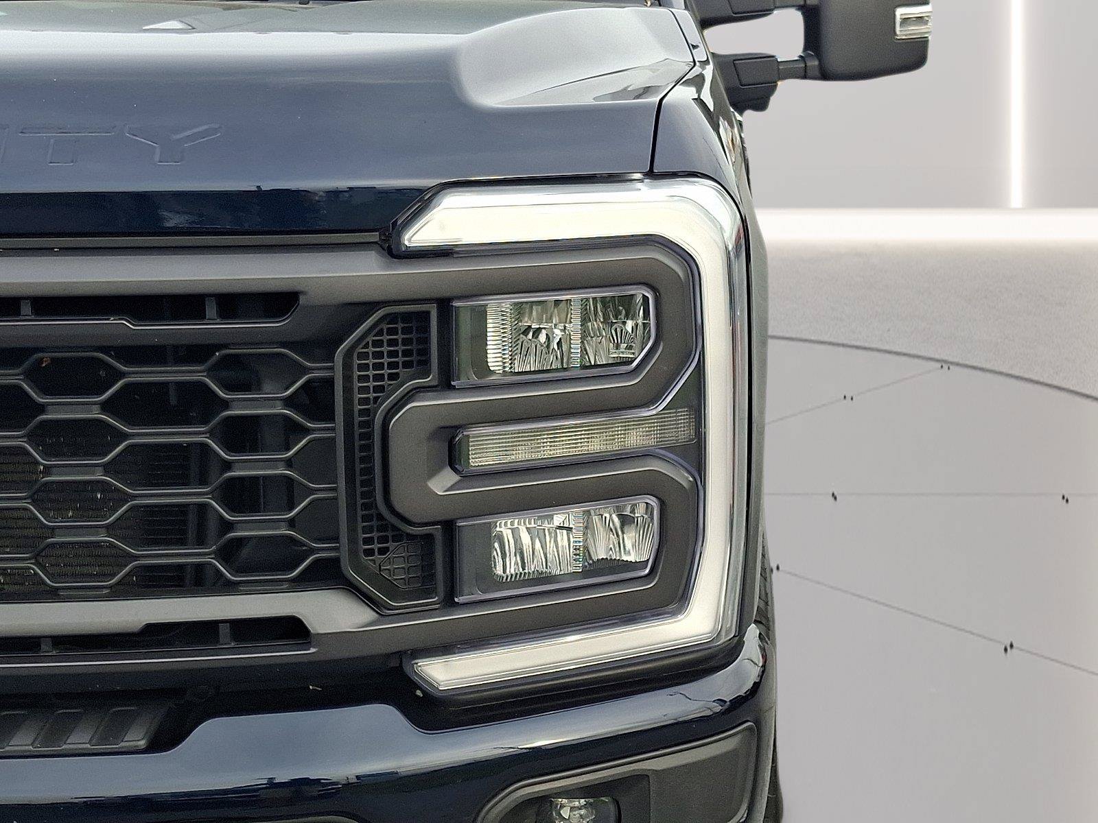 Used 2024 Ford F250 Lariat w/ Sport Appearance Package AWD/4WD image 26
