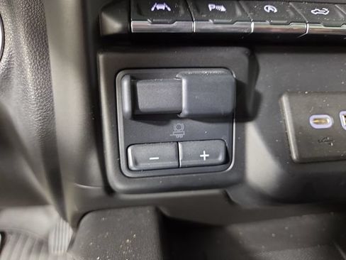 Used 2020 GMC Sierra 1500 AT4 w/ AT4 Premium Package AWD/4WD image 31