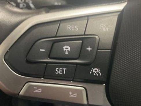 Used 2024 Volkswagen Atlas Cross Sport SEL Premium R-Line AWD/4WD image 20