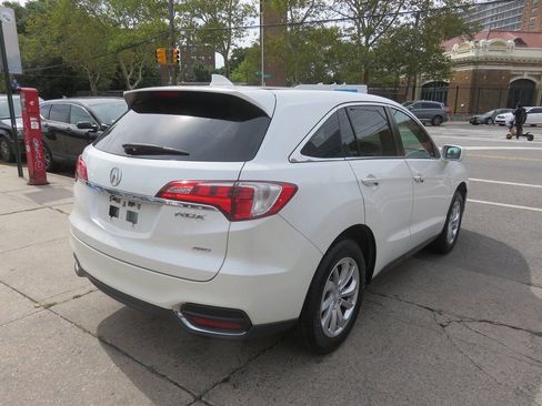 Used 2017 Acura RDX w/ Technology Package AWD/4WD image 4