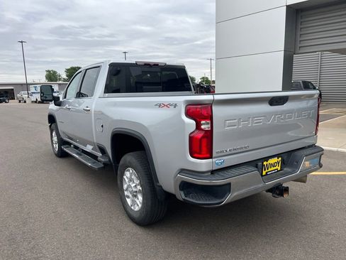 Used 2020 Chevrolet Silverado 2500 LTZ w/ LTZ Convenience Package AWD/4WD image 8