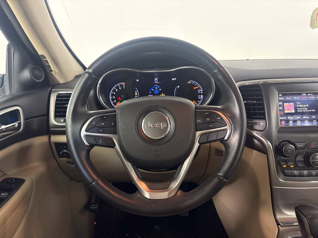 Used 2018 Jeep Grand Cherokee Laredo AWD/4WD image 21