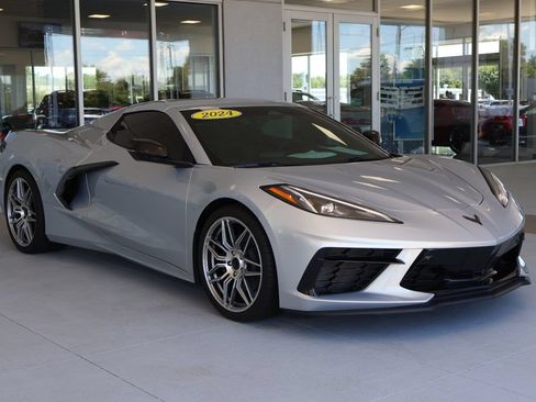 Used 2024 Chevrolet Corvette Stingray Preferred Conv w/ Battery Protection Package RWD image 13