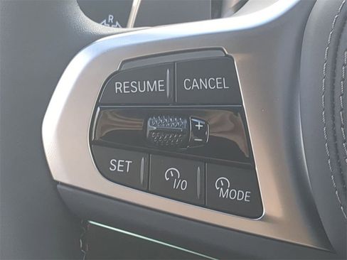 New 2026 BMW X7 M60i image 25