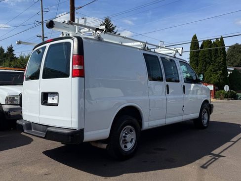 Used 2016 Chevrolet Express 2500 RWD image 7
