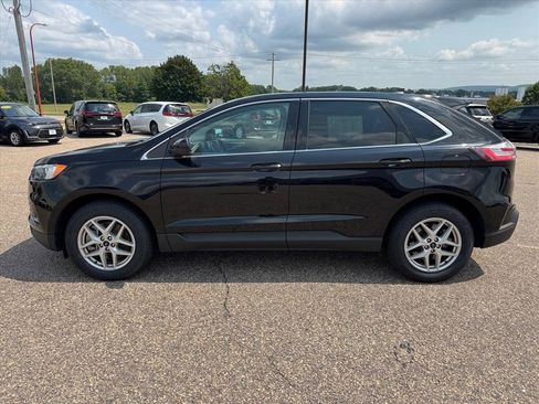 Used 2024 Ford Edge SEL AWD/4WD image 2
