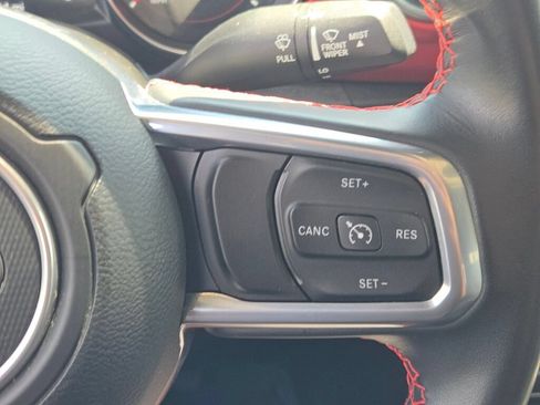 Used 2022 Jeep Gladiator Rubicon w/ LED Lighting Group AWD/4WD image 27