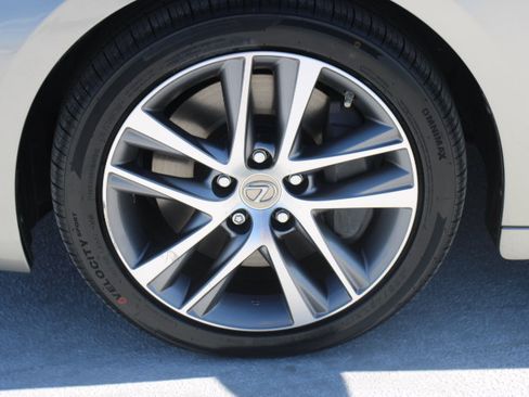 Used 2019 Lexus IS 300 w/ Accessory Package 2 RWD image 9