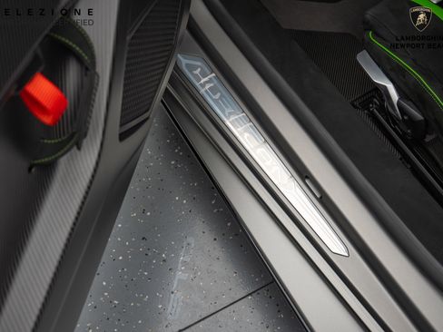 Used 2023 Lamborghini Huracan STO RWD image 26