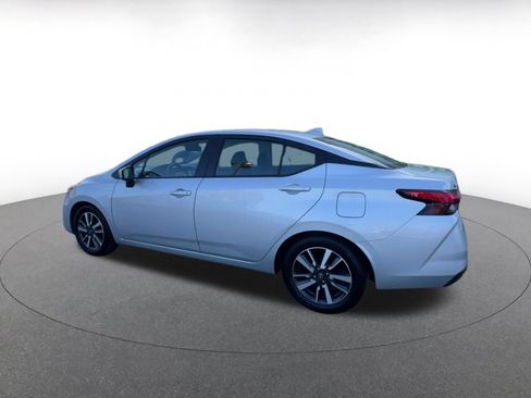 Used 2025 Nissan Versa SV FWD image 10