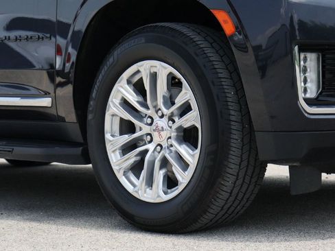 Used 2023 GMC Yukon XL SLT w/ SLT Luxury Package AWD/4WD image 29