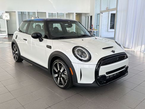 Certified 2024 MINI Cooper S image 7