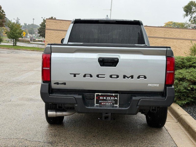 Used 2025 Toyota Tacoma SR AWD/4WD image 4