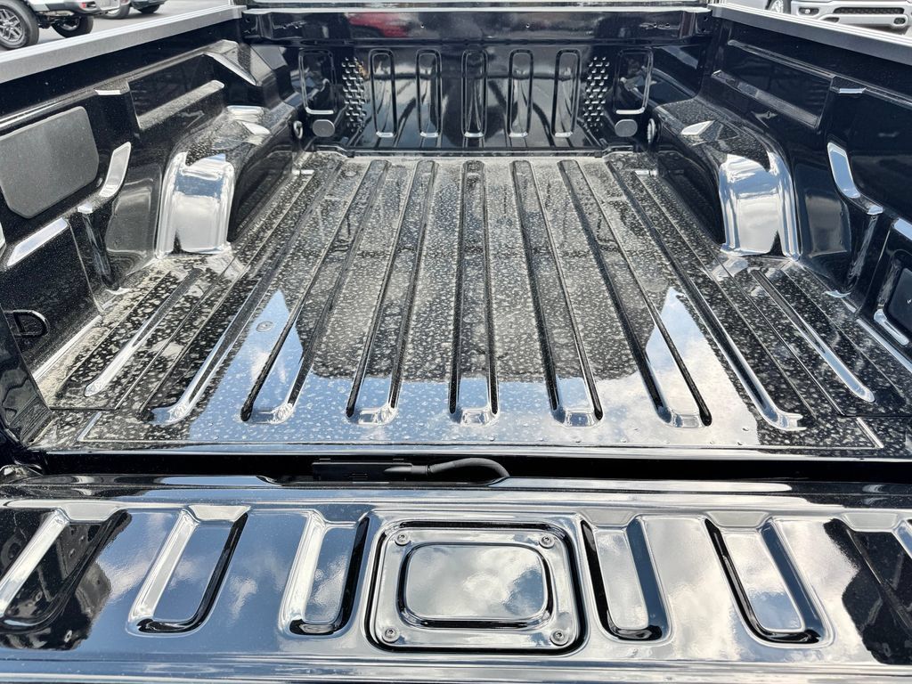 New 2026 Jeep Gladiator Mojave w/ Steel Bumper Group AWD/4WD image 9