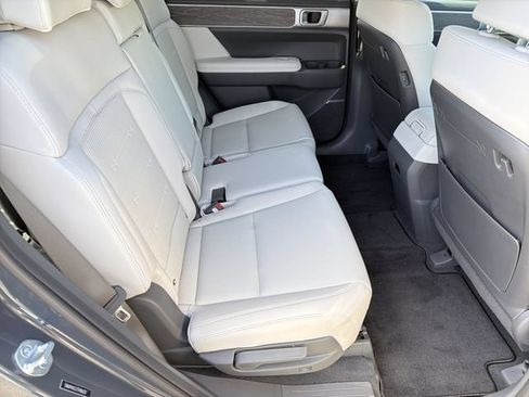 New 2026 Hyundai Santa Fe Limited FWD image 17
