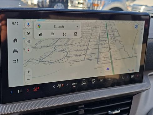 Used 2025 Ford Explorer Active w/ Active Comfort Package image 4