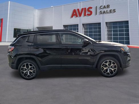 Used 2025 Jeep Compass Limited AWD/4WD image 5