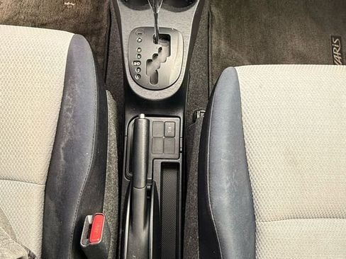 Used 2012 Toyota Yaris LE image 24