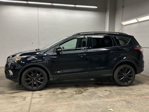 Used 2017 Ford Escape Titanium FWD image 2
