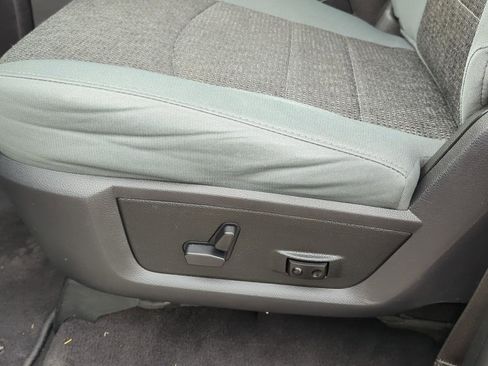 Used 2017 RAM 3500 Big Horn w/ Sport Appearance Group image 13