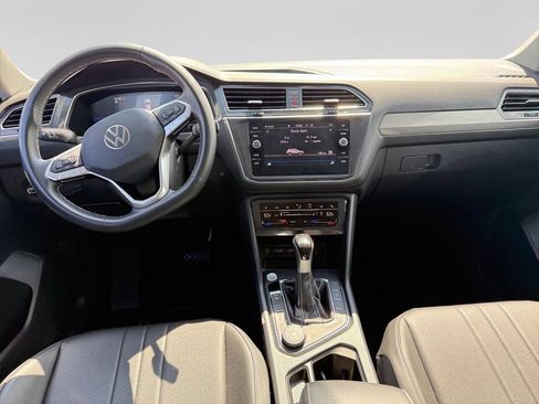 Used 2023 Volkswagen Tiguan SE AWD/4WD image 23